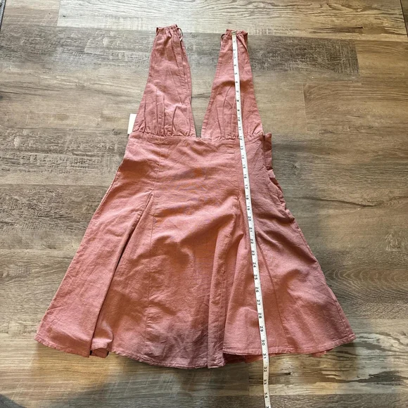 dresses - Picture 4 of 8